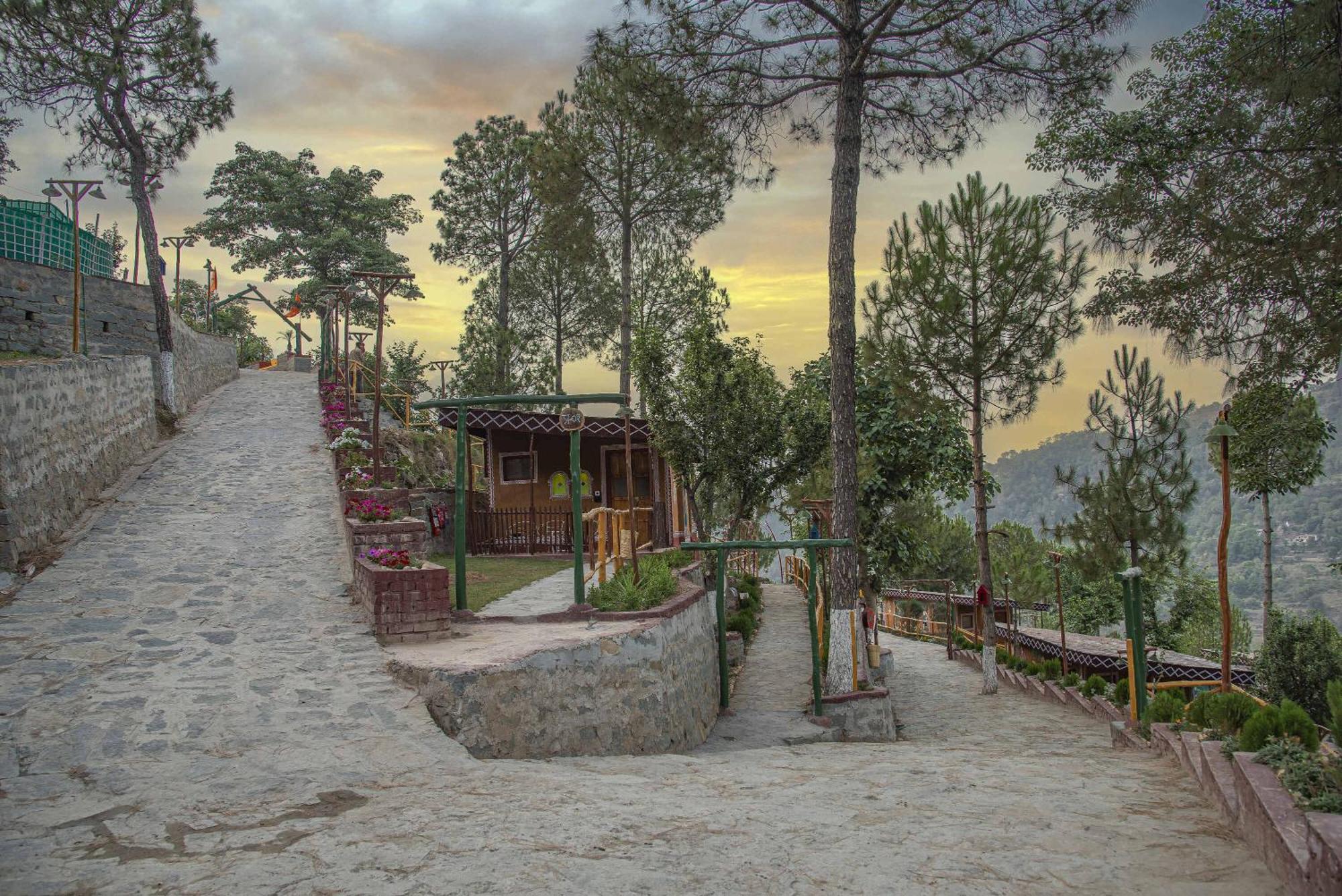 A Kasauli Ggaon By Echor Hotel Kültér fotó